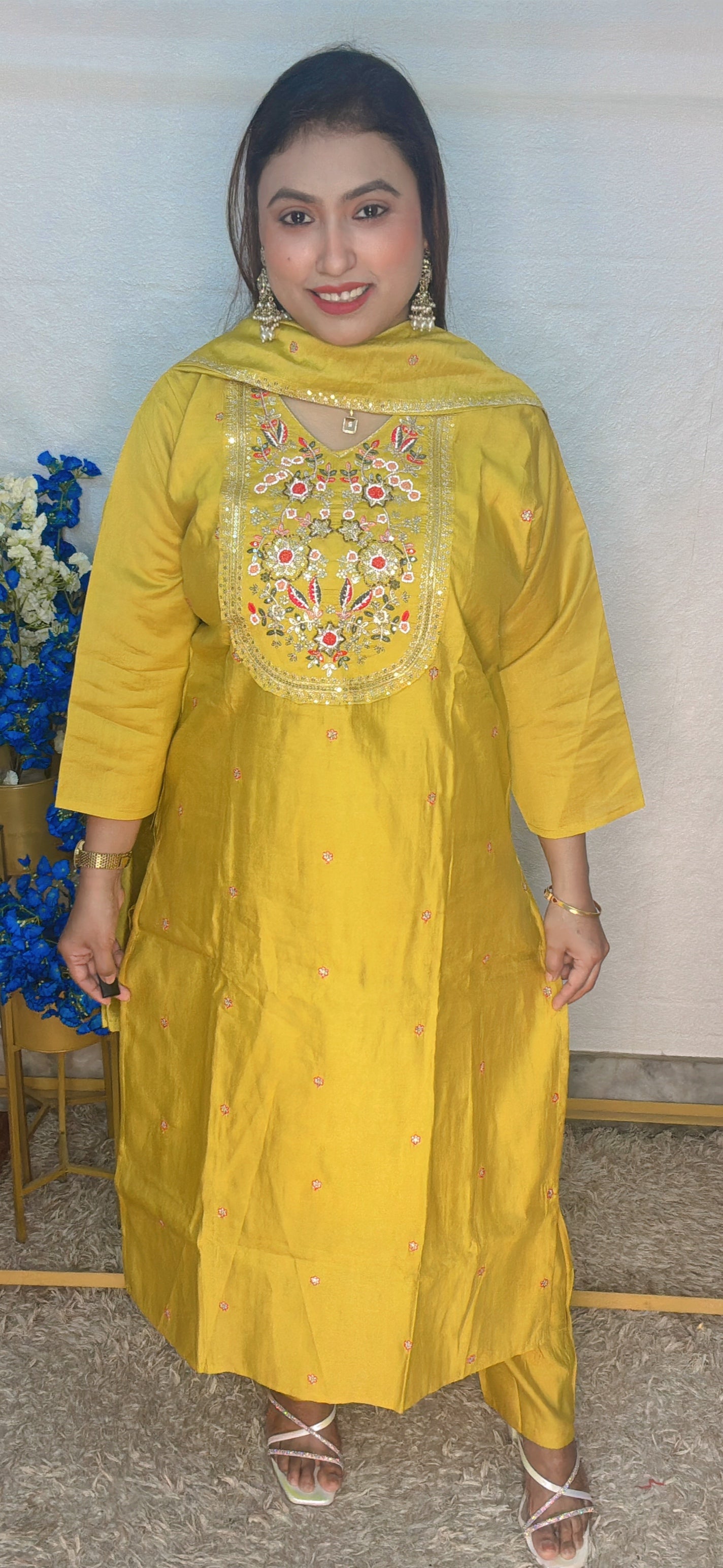 Lemon yellow Perl work Suit