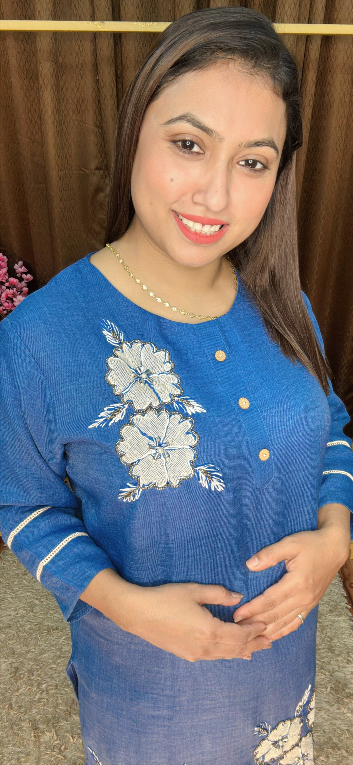Elegant Floral Embroidered Kurta Set