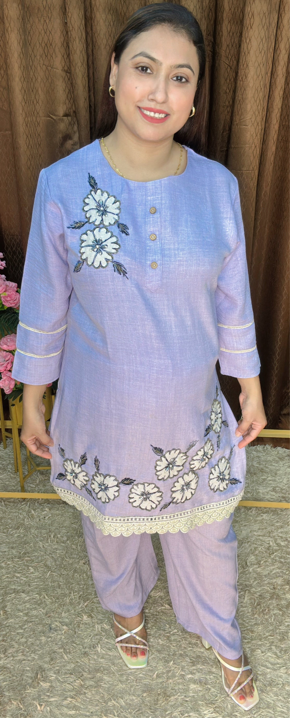Elegant Floral Embroidered Kurta Set