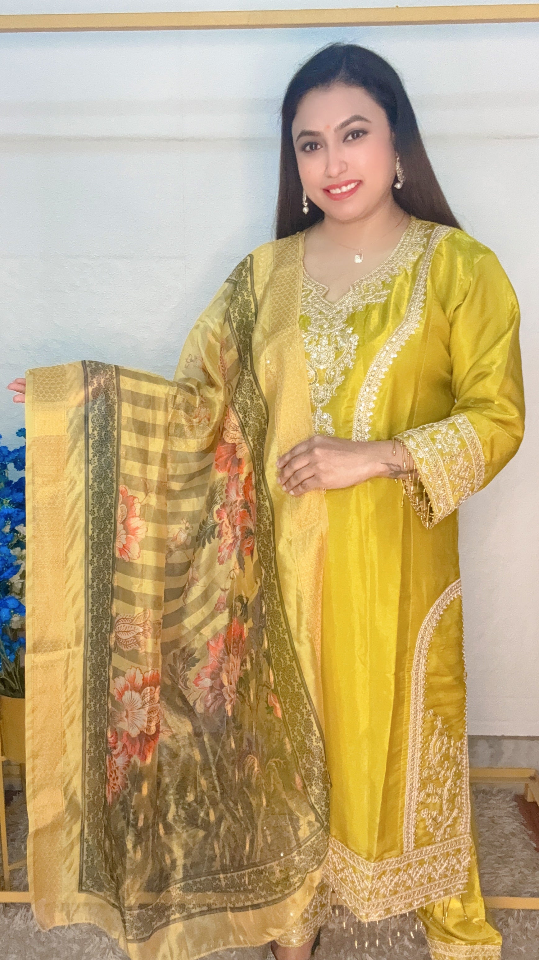 Heavy embroidered printed dupatta, 3 pcs Kurti set…