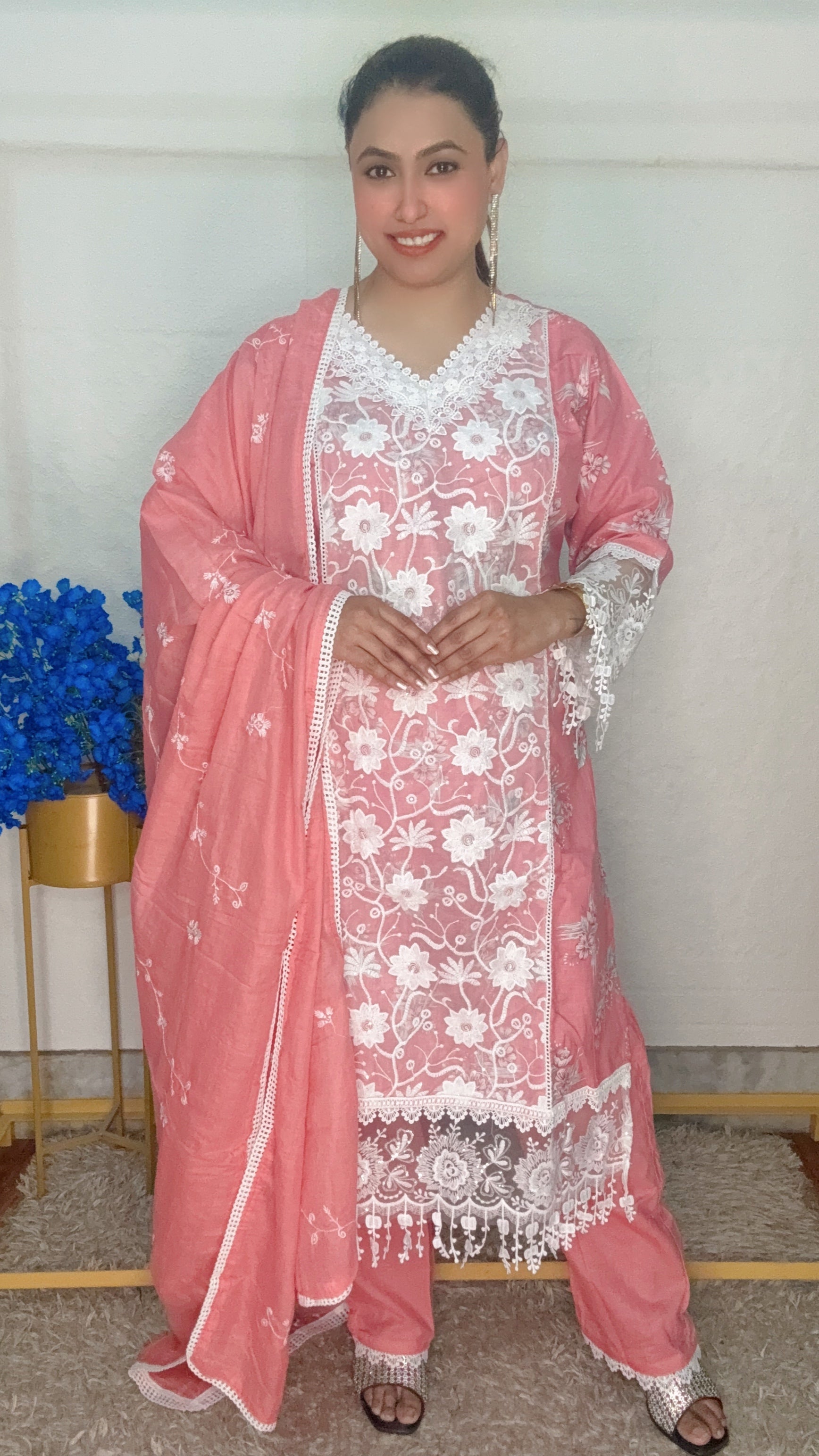 Beautiful Lace Work 3pcs Suit