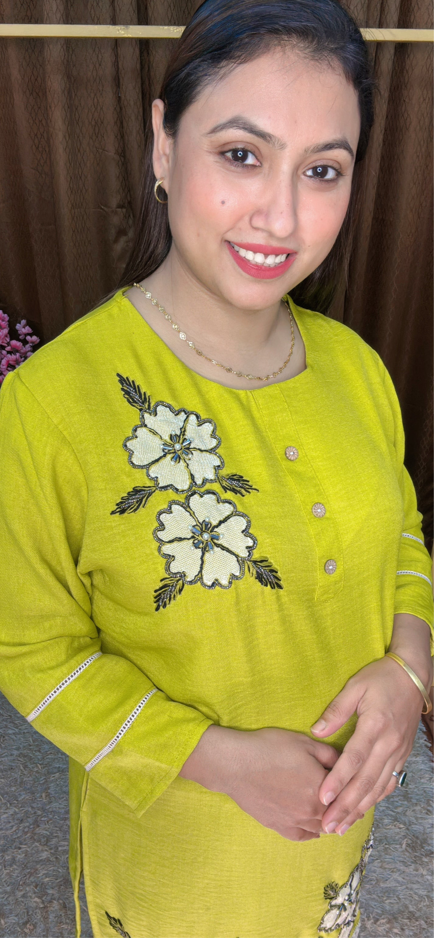 Elegant Floral Embroidered Kurta Set