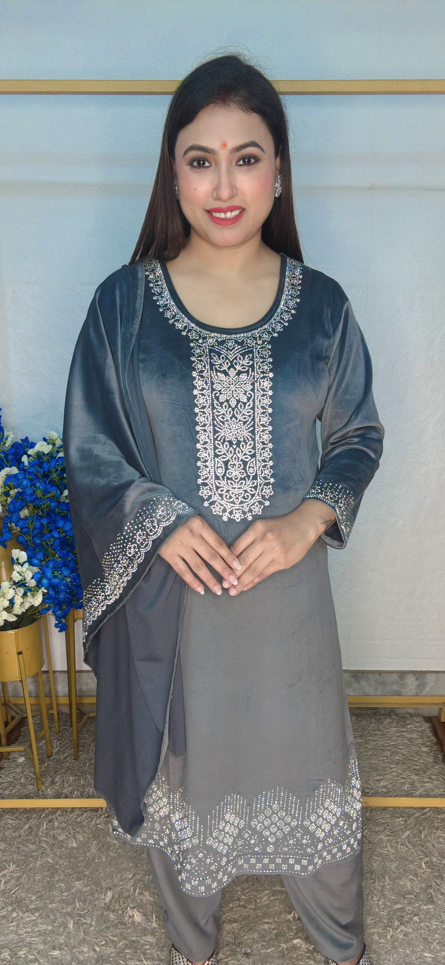 Beautiful Zircon 3pcs Velvet Suit