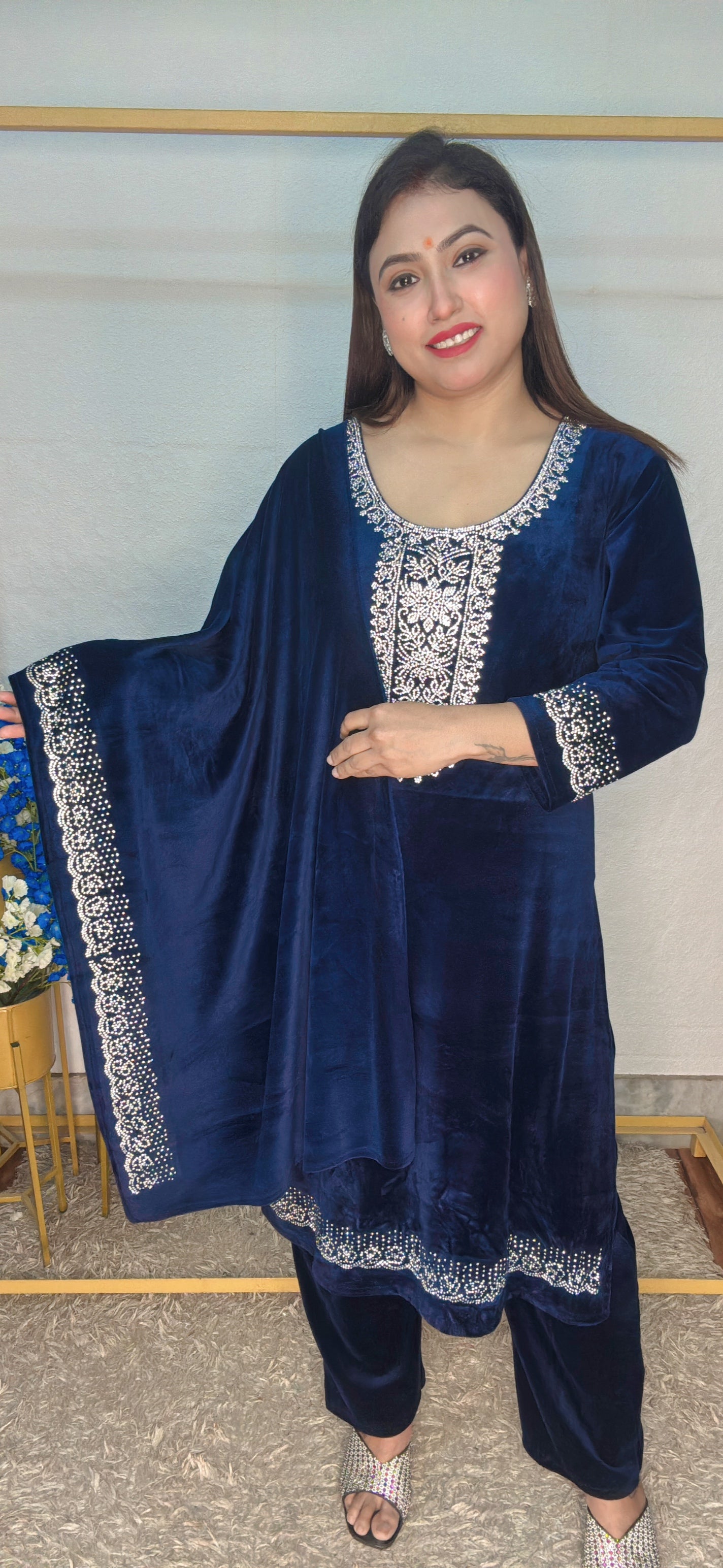 Beautiful Zircon 3pcs Velvet Suit