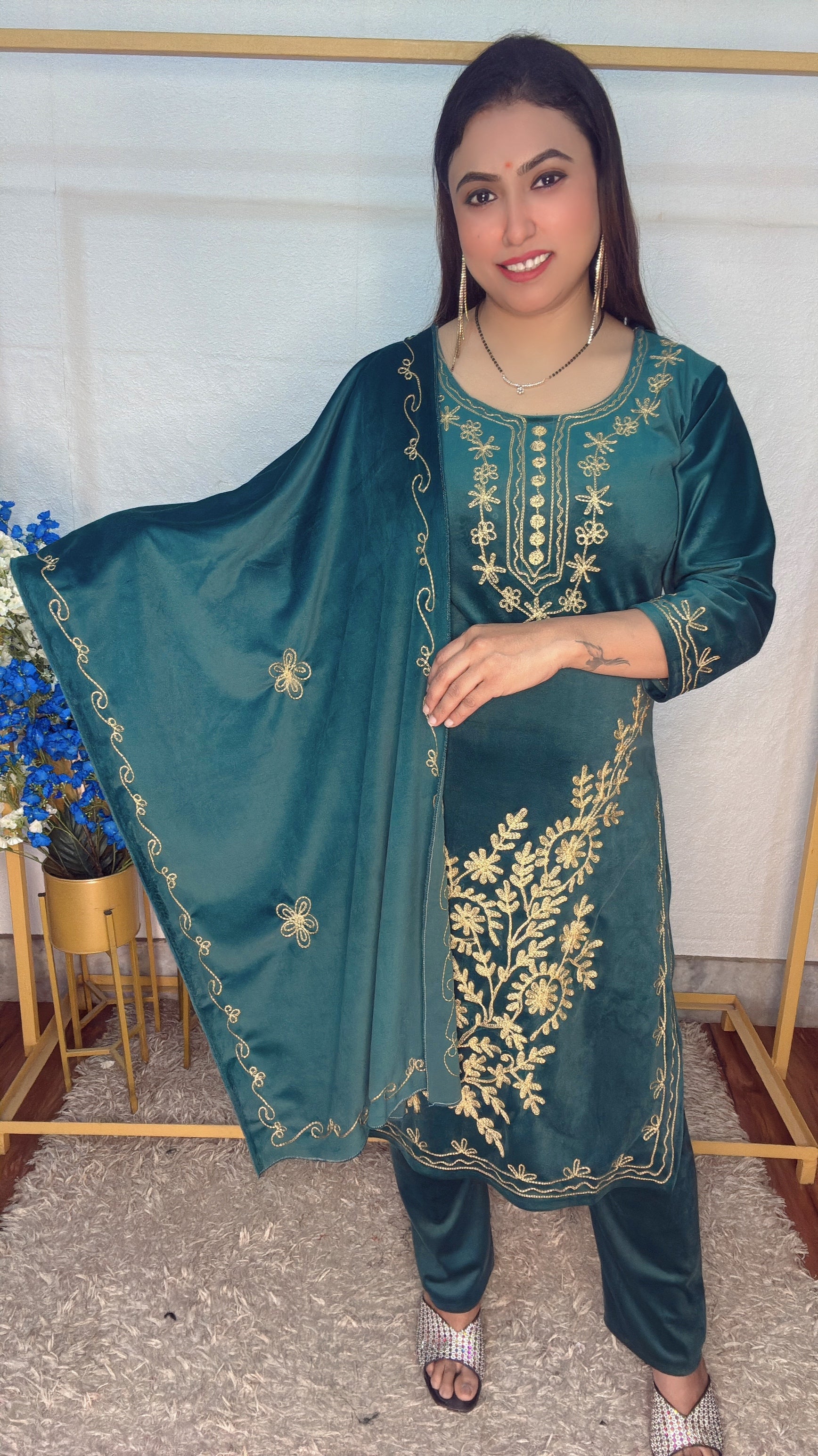 Velvet Threaded 3pcs suit