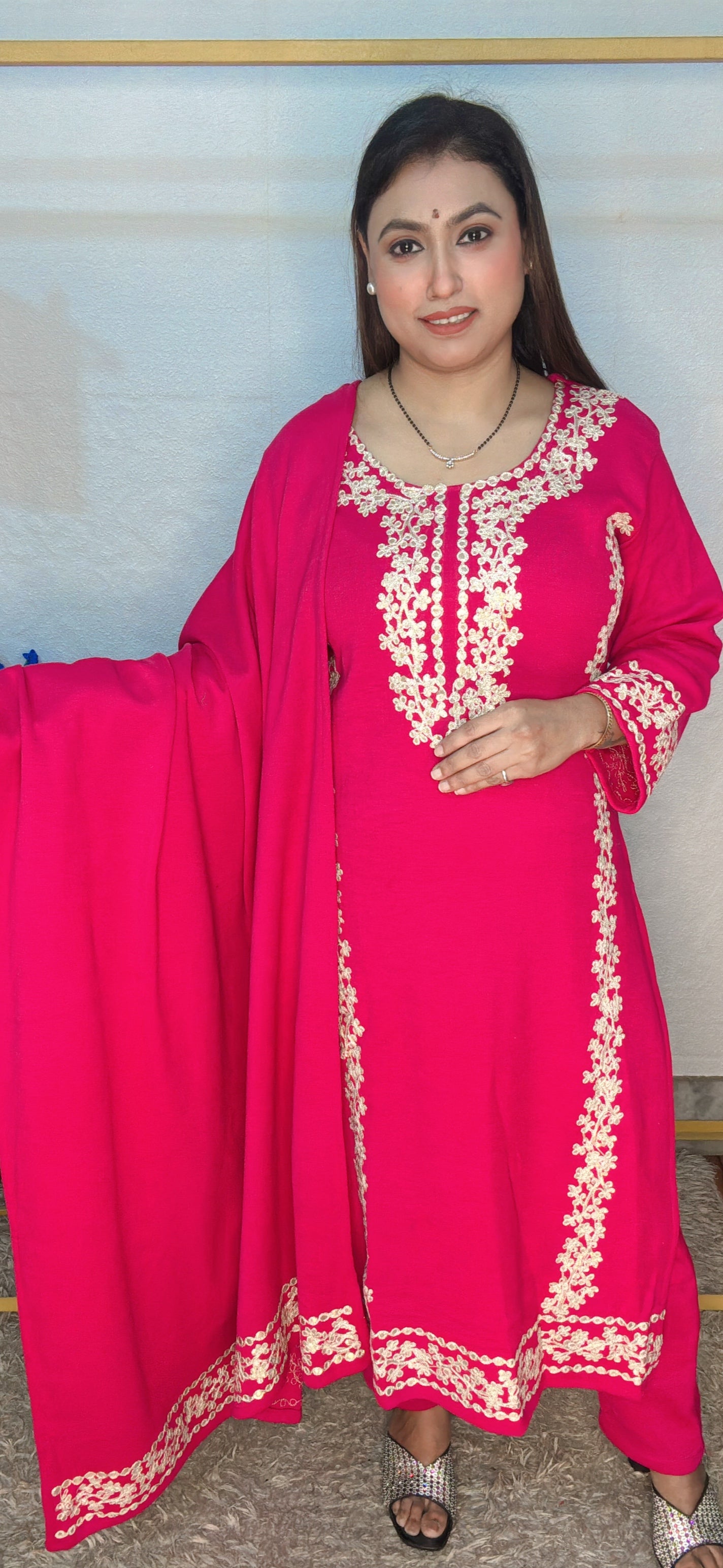 Woollen Warm 3pcs Suit With Thread Work