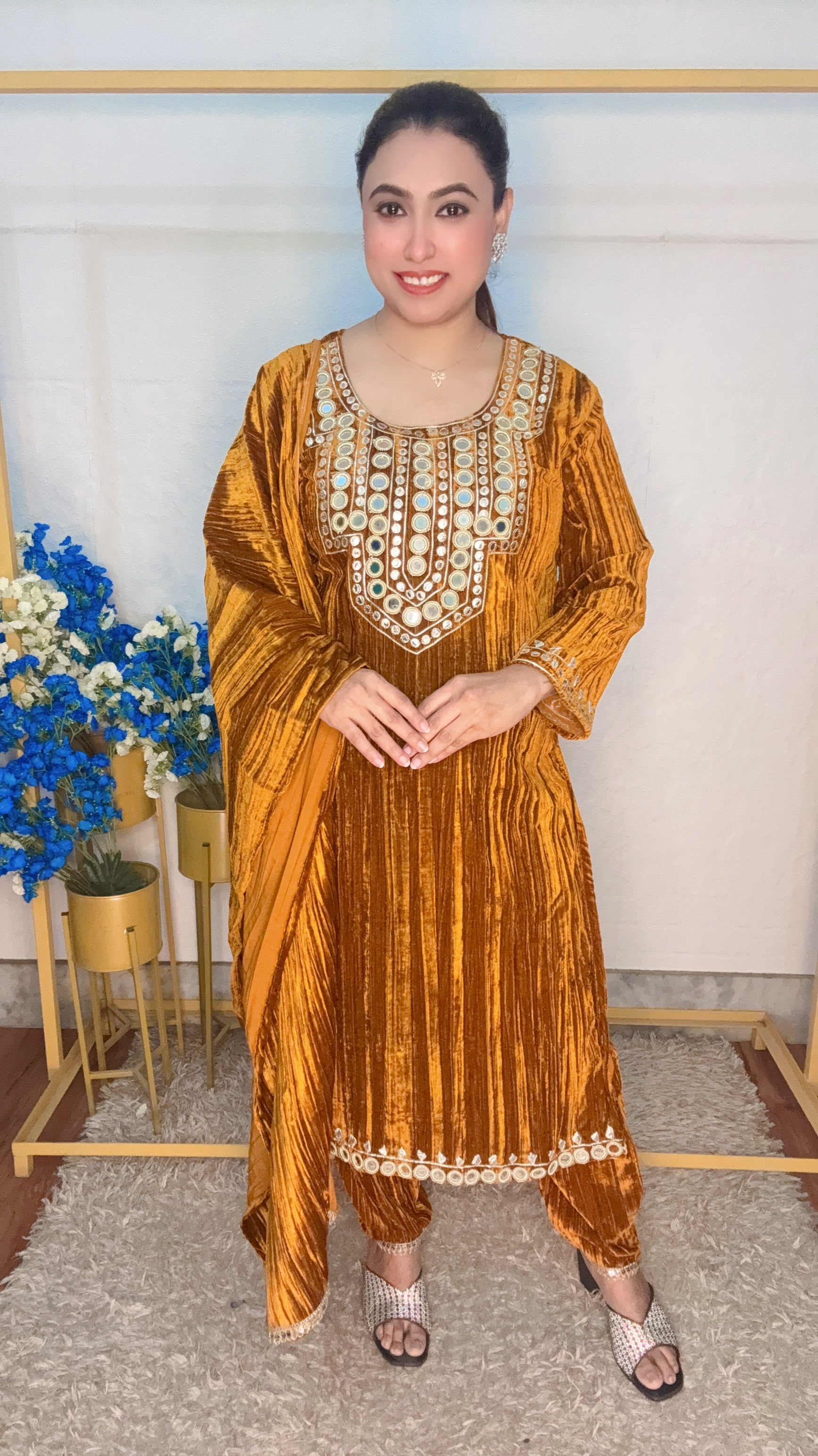 Crush Velvet Mirror neck Kurti set