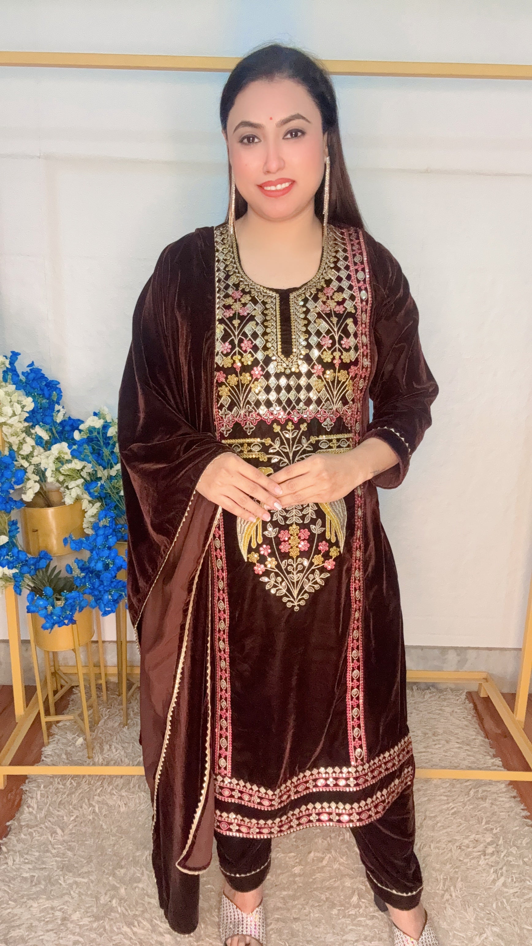 Heavy Neck Peacock Embroidery Suit