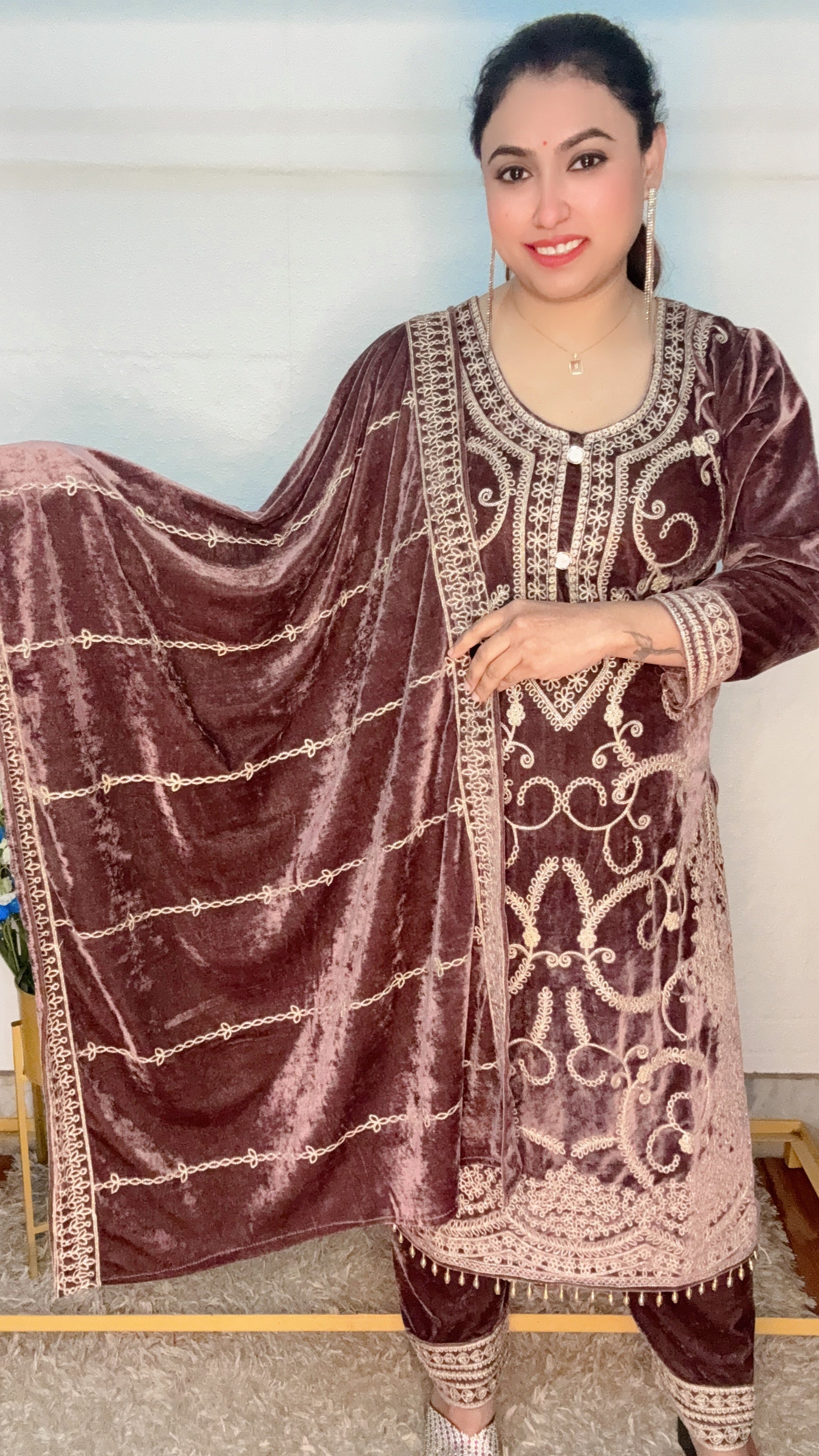 Full Heavy Embroidery Velvet 3pcs Kutri Set