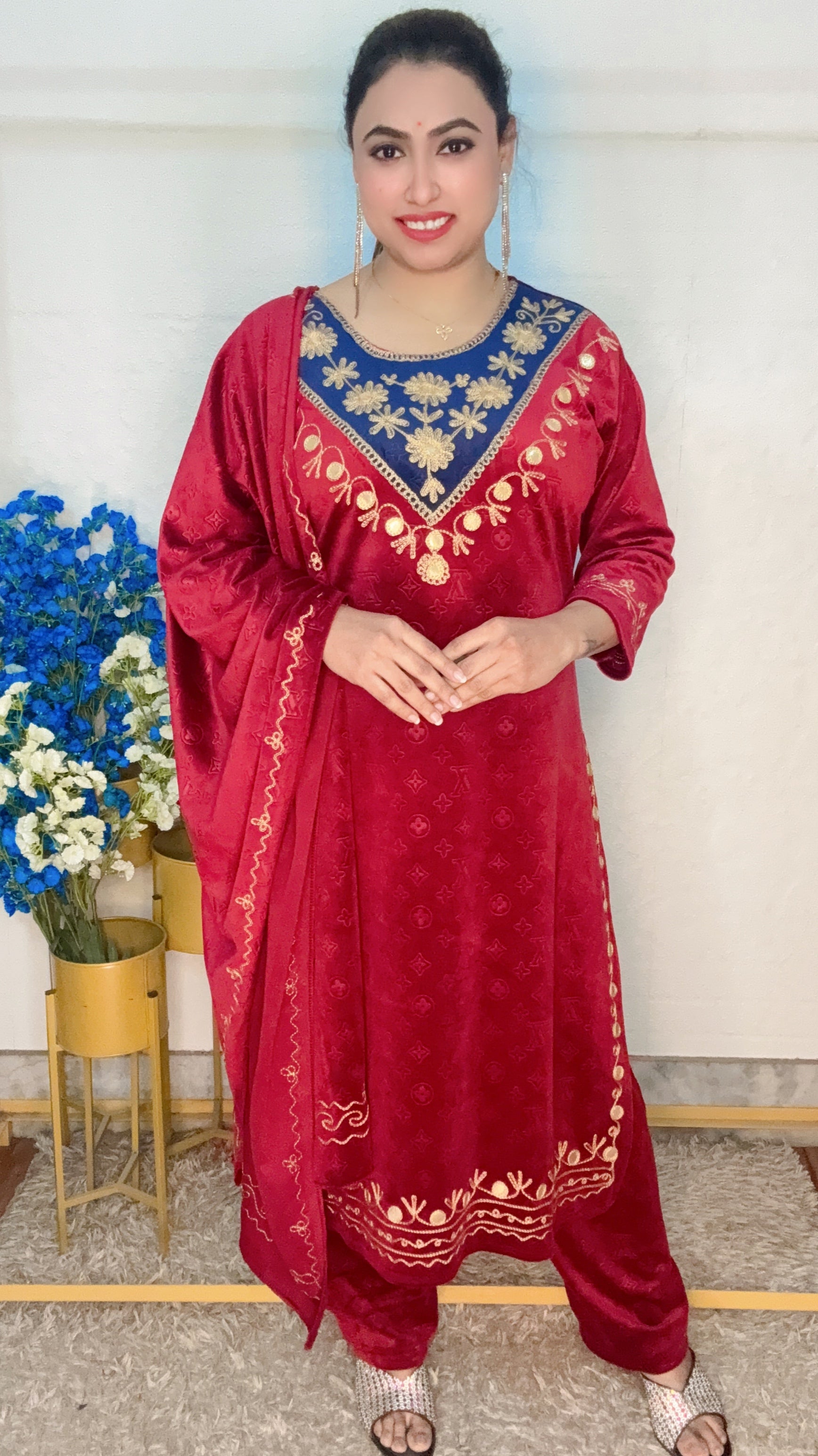 Self textured Gota Patti Machine Work 3 pcs Velvet suit