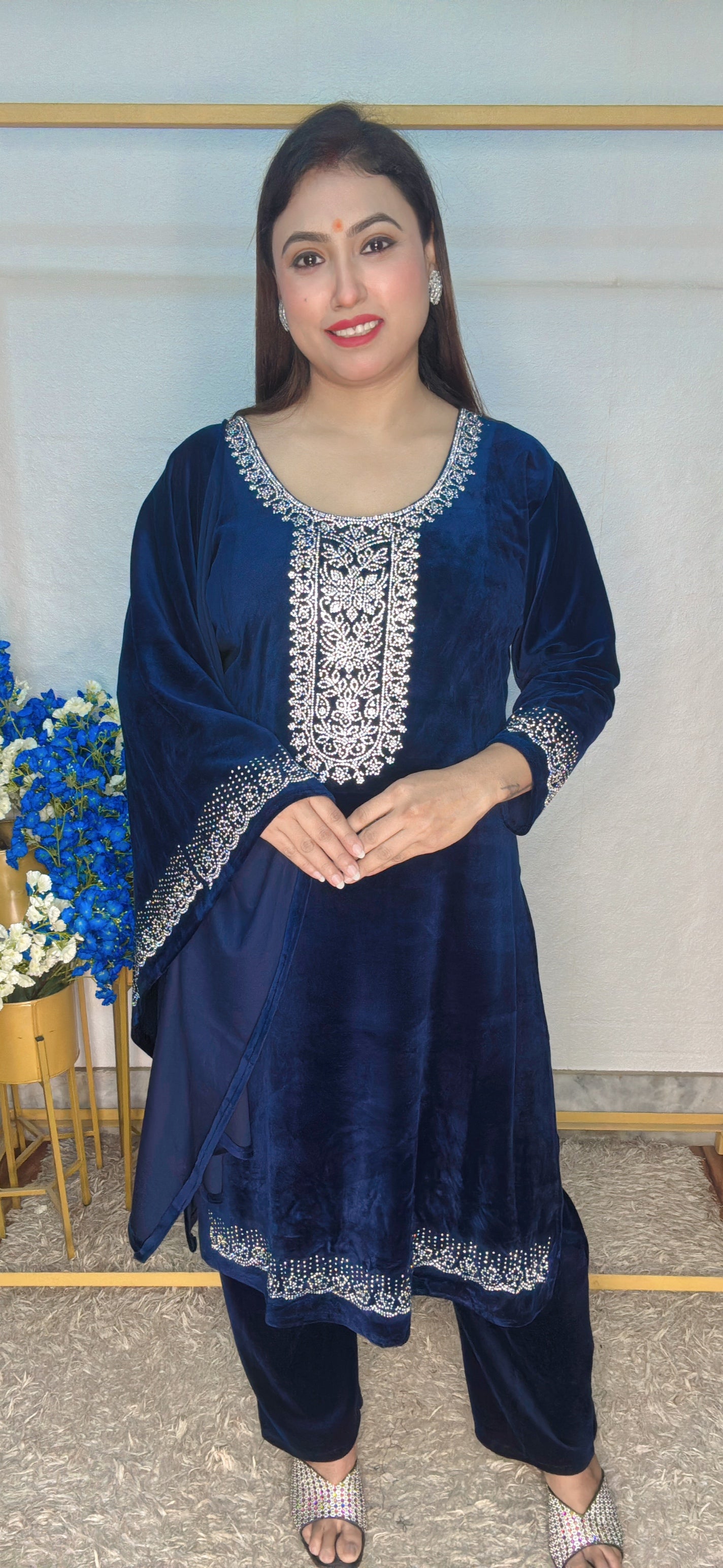 Beautiful Zircon 3pcs Velvet Suit