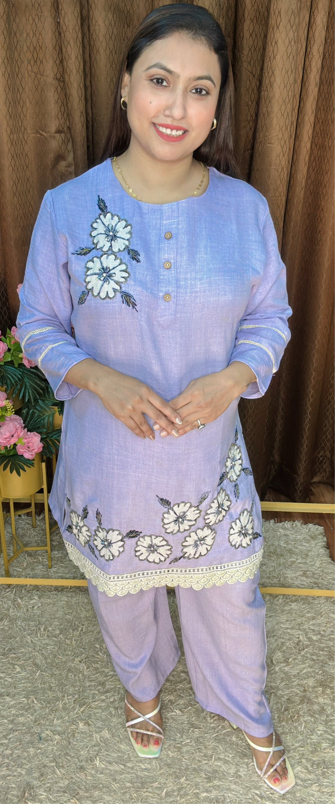 Elegant Floral Embroidered Kurta Set