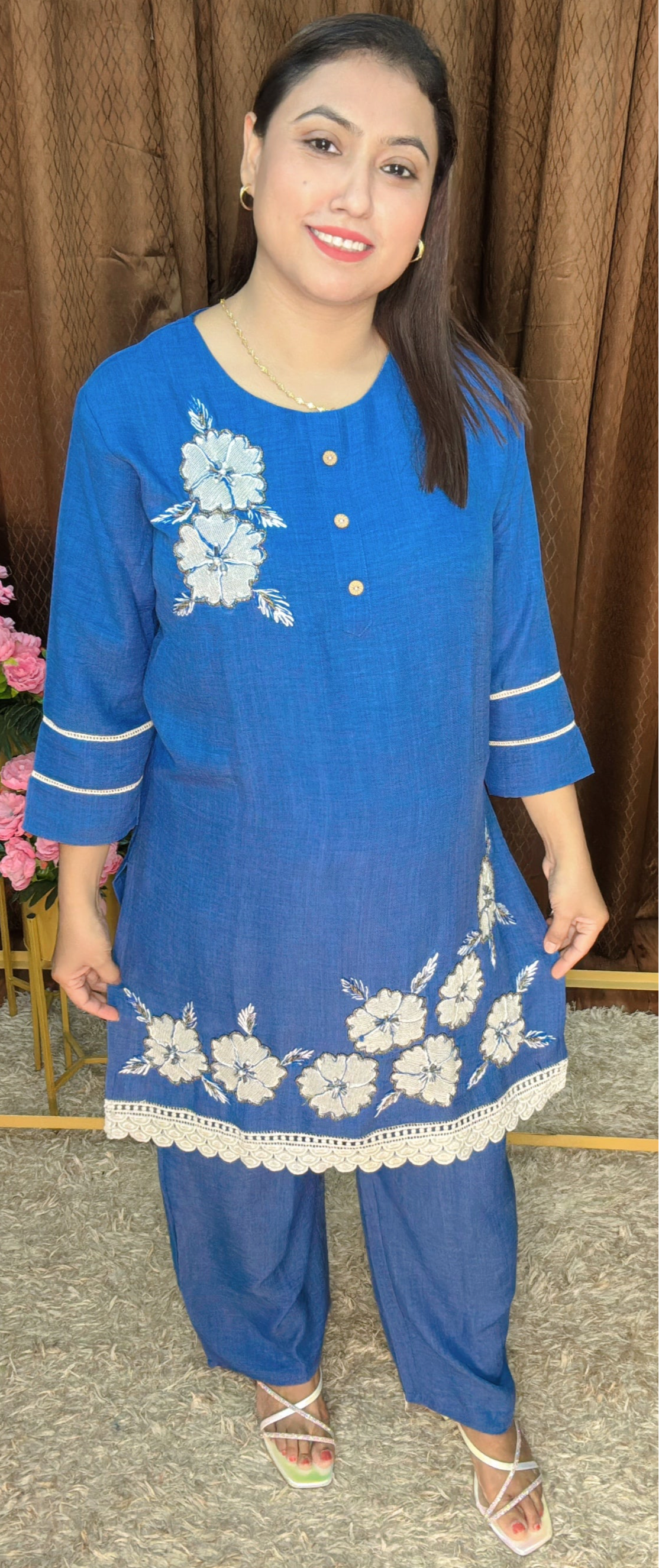 Elegant Floral Embroidered Kurta Set