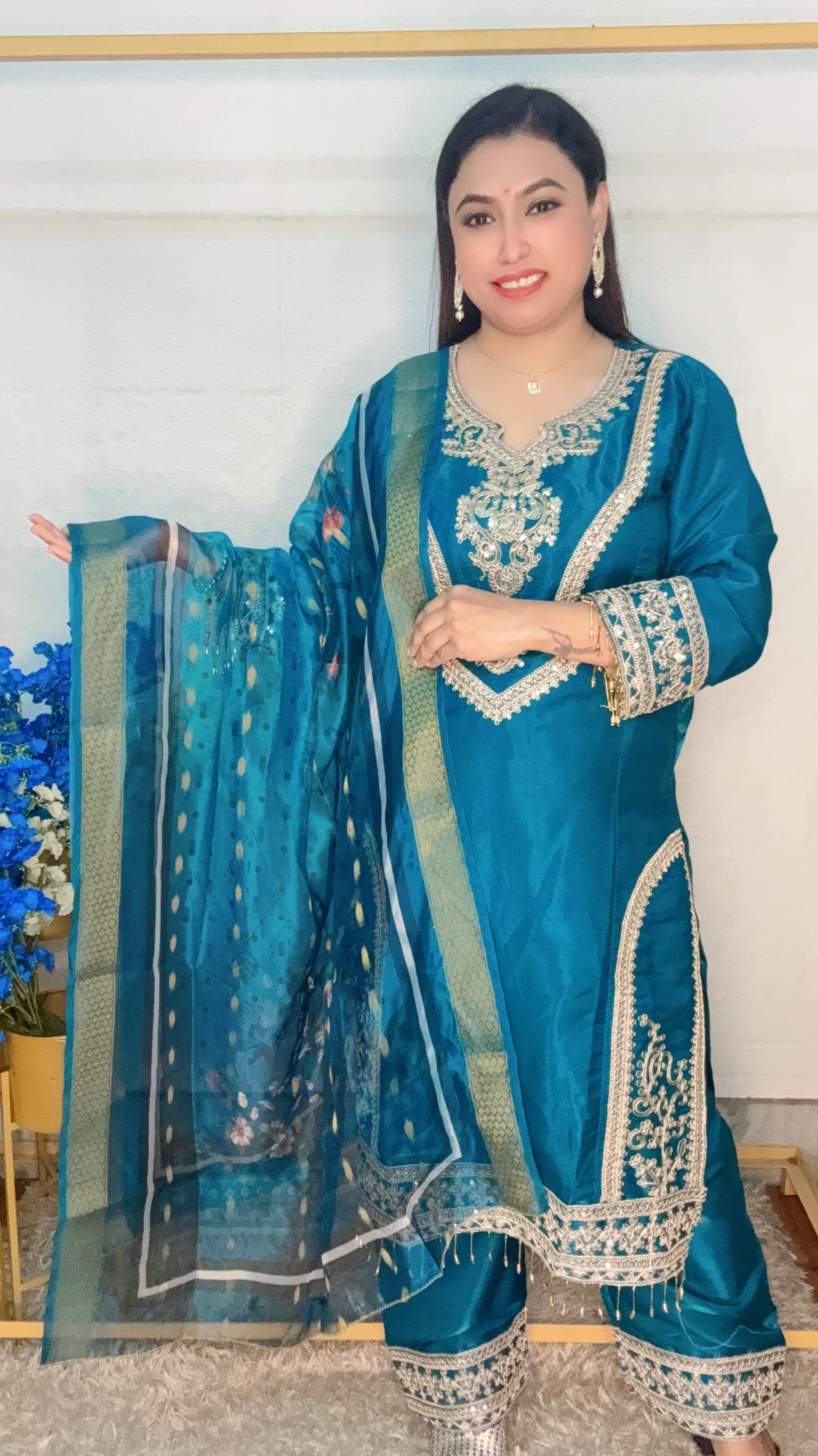 Heavy embroidered printed dupatta, 3 pcs Kurti set…