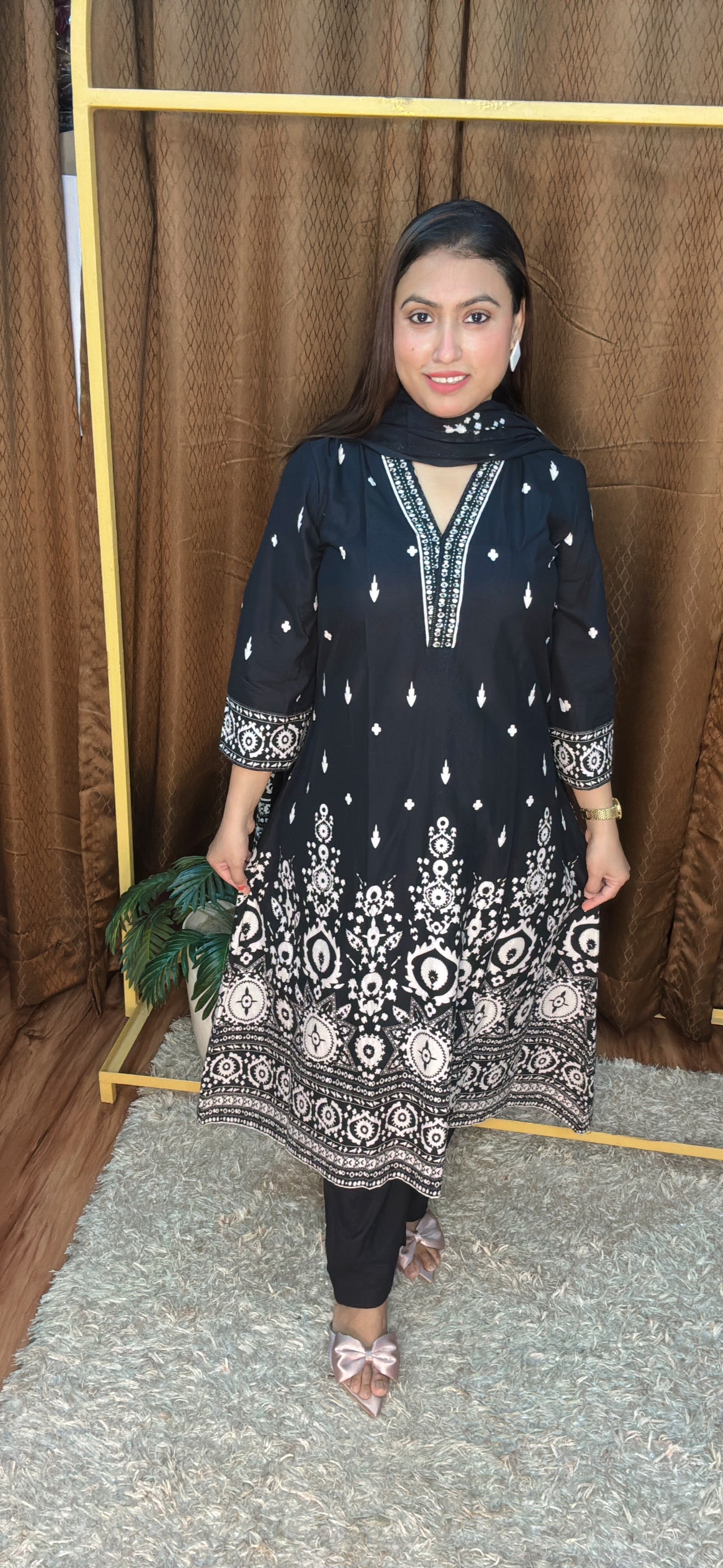 Ethnic Bloom V Neck Pure Cotton Suit Set With Digital Print