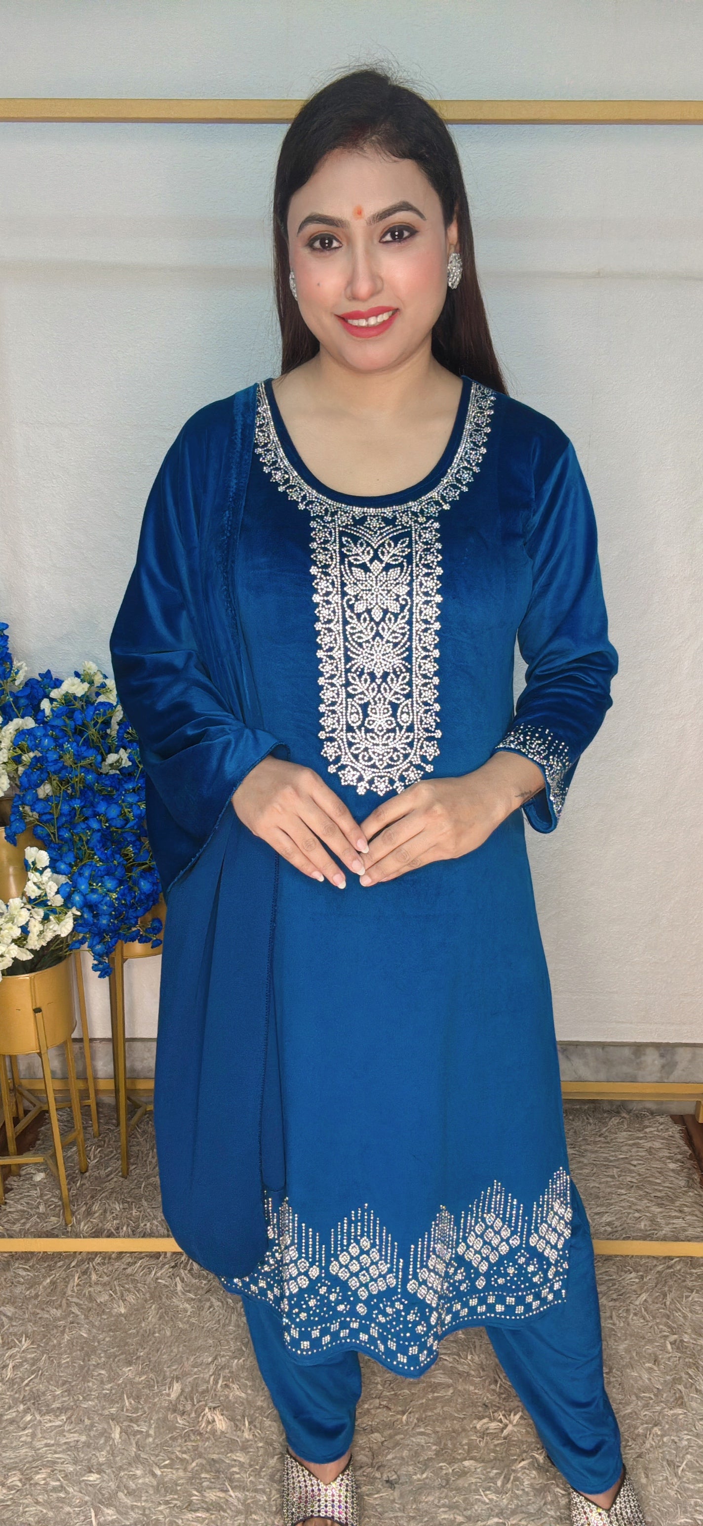 Beautiful Zircon 3pcs Velvet Suit