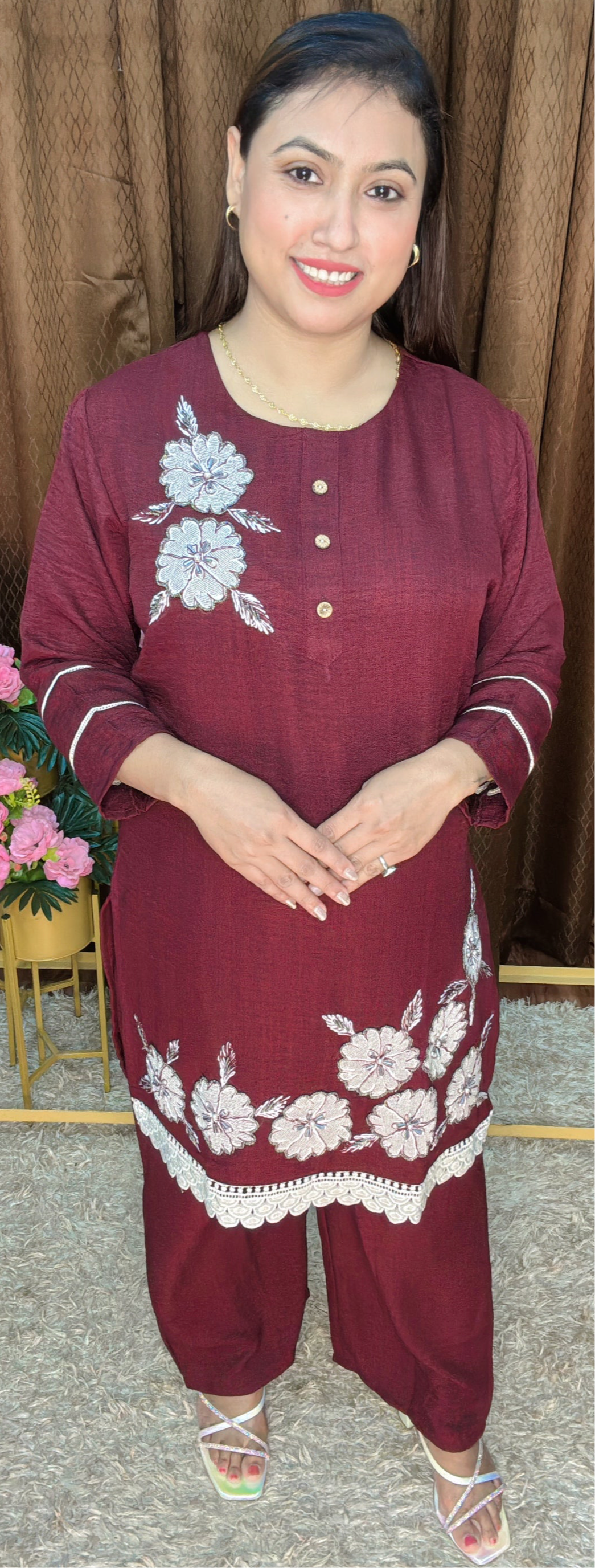 Elegant Floral Embroidered Kurta Set