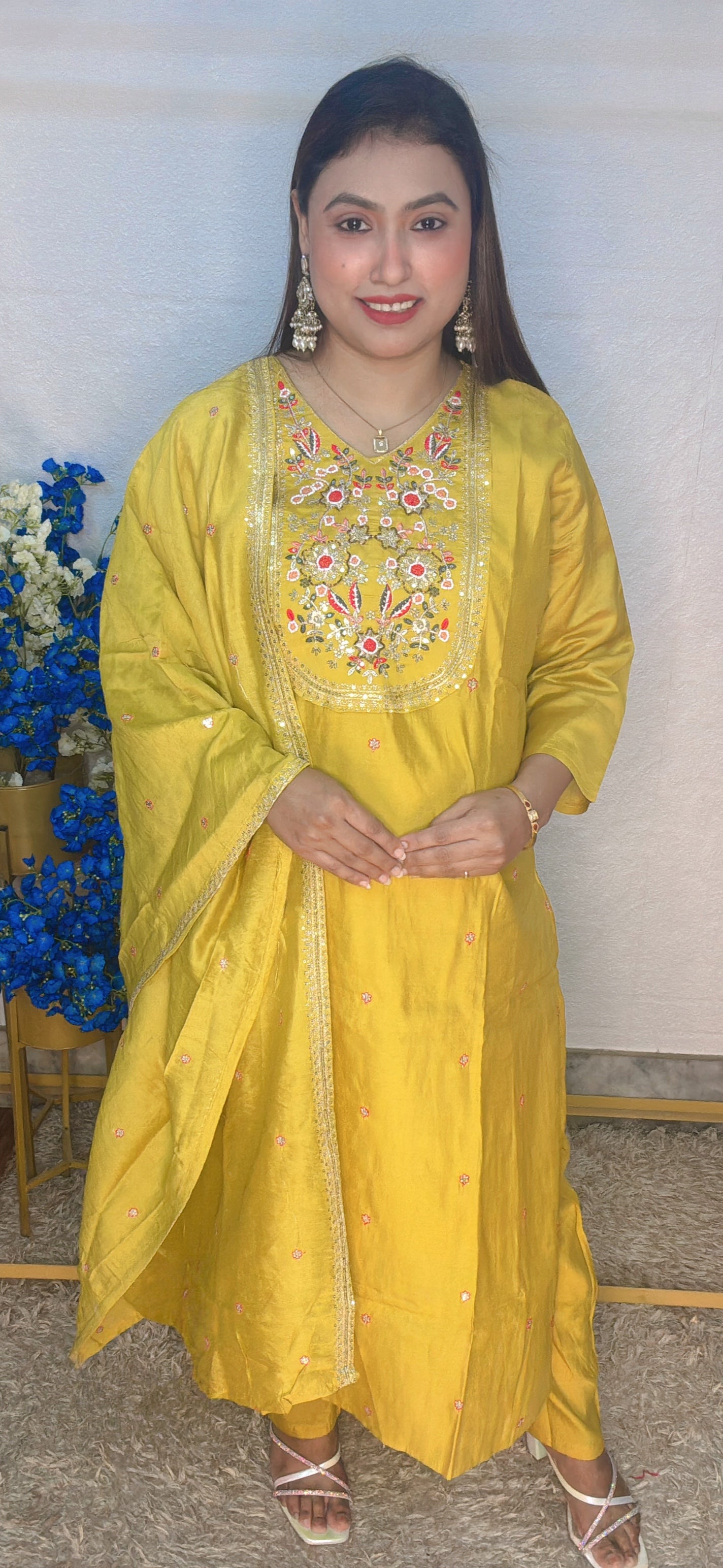 Lemon yellow Perl work Suit